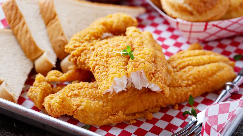 Best whitefish for frying – crispy, golden fried fish made with cod, haddock, tilapia, or catfish for a delicious meal.