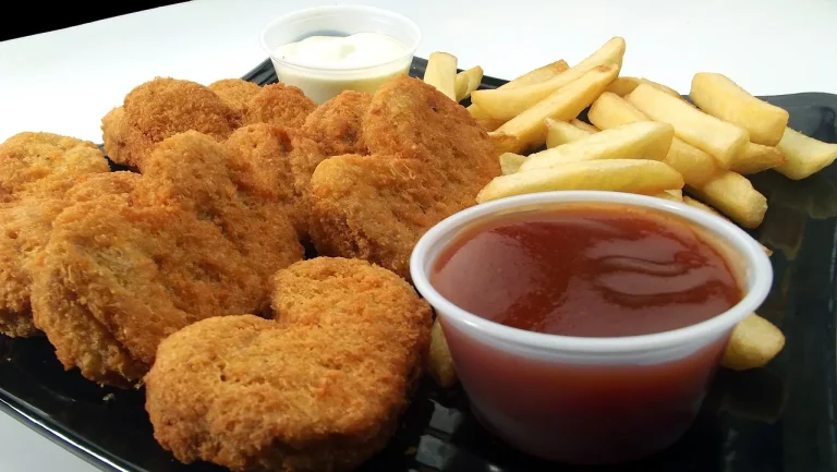 Crispy homemade chicken tenders served with a variety of delicious dipping sauces.