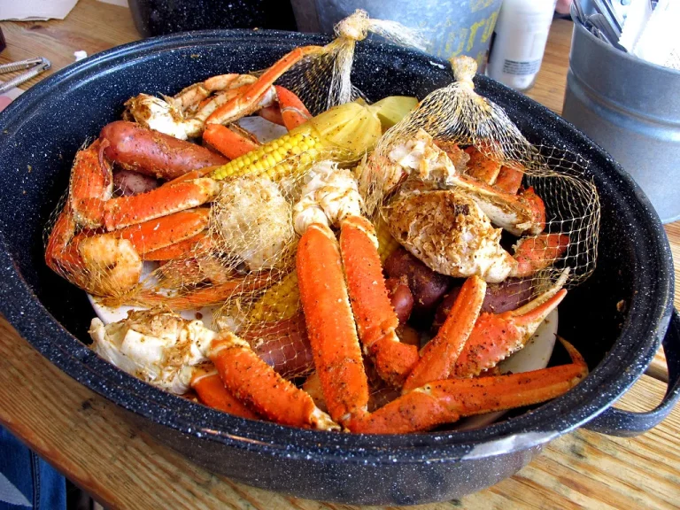 Easy Snow Crab Boil Recipe with Potatoes and Corn